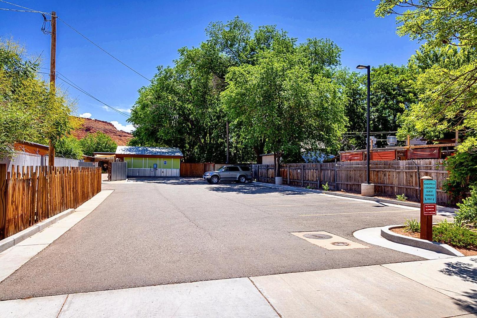 Downtown Kokopelli West 7 - Newly Remodeled Stylish Studio Moab Exterior photo