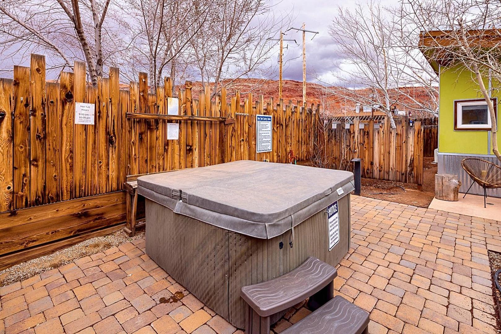 Downtown Kokopelli West 7 - Newly Remodeled Stylish Studio Moab Exterior photo