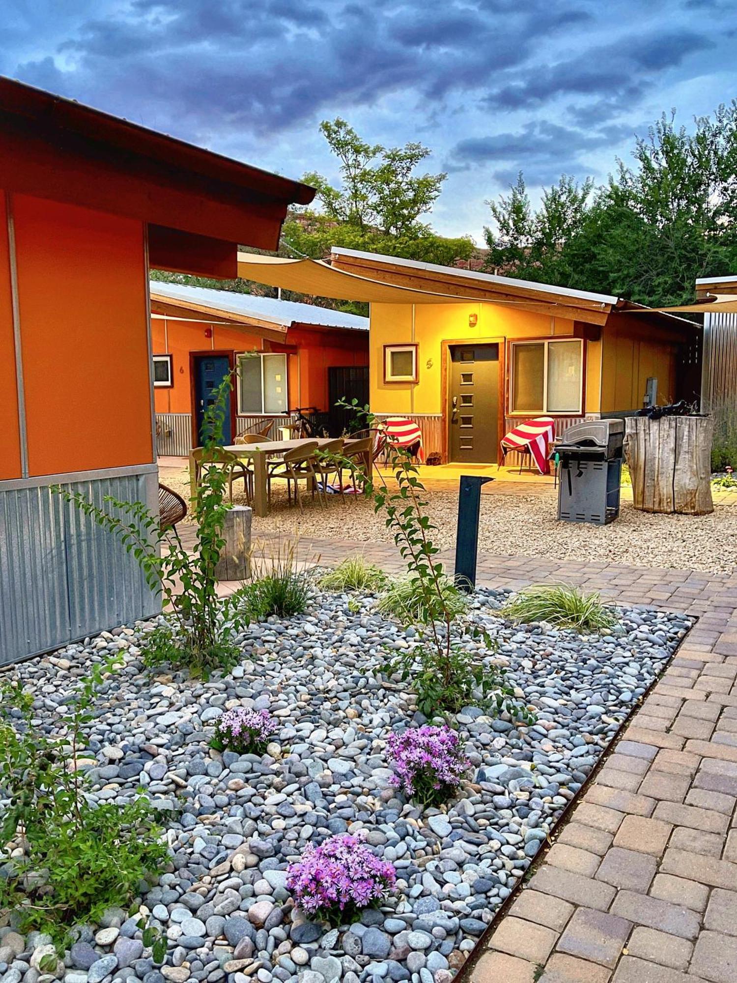 Downtown Kokopelli West 7 - Newly Remodeled Stylish Studio Moab Exterior photo